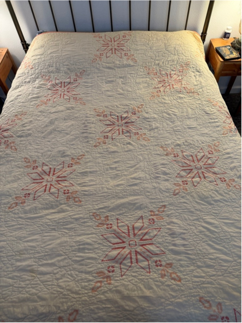 Vintage Handmade Quilt Hand Quilted Embroidered Floral Star 79x90 Full Queen Cot - Picture 2 of 13